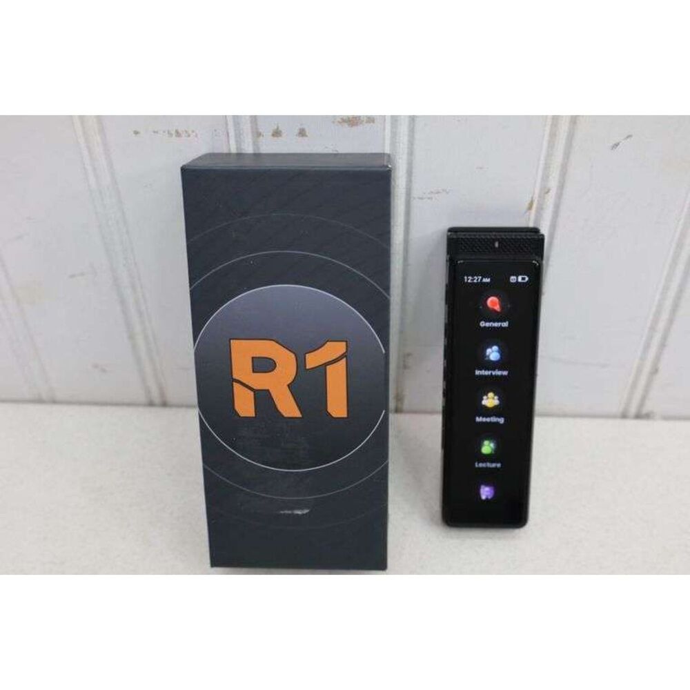 NEW Inniosis R1 8GB Digital Bluetooth Voice Recorder w/Touchscreen Display